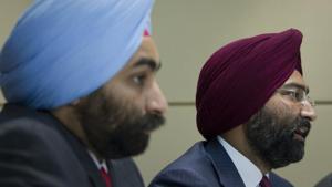 Former chairman of Fortis Healthcare Malivnder Singh (right) answers a question as his brother and former managing director Shivinder Singh sits next to him during a news conference in July 2010.(Reuters File Photo) Former chairman of Fortis Healthcare Malivnder Singh (right) answers a question as his brother and former managing director Shivinder Singh sits next to him during a news conference in July 2010.(Reuters File Photo)