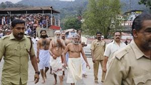 The Supreme Court ruling to allow women of all ages to enter Sabarimala temple has resulted in an intense standoff between devotees and the Kerala government.(Vivek Nair / HT Photo) The Supreme Court ruling to allow women of all ages to enter Sabarimala temple has resulted in an intense standoff between devotees and the Kerala government.(Vivek Nair / HT Photo)