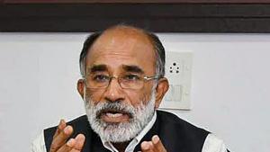 Union minister K Alphons addresses the media in New Delhi on June 16.(PTI Photo) Union minister K Alphons addresses the media in New Delhi on June 16.(PTI Photo)