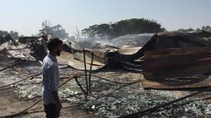 The fire broke at around 4 am on Sunday.(HT Photo) The fire broke at around 4 am on Sunday.(HT Photo)