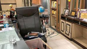 The robbers went to the principal’s office and stole <span class='webrupee'>₹</span>7 lakh from the safe.(HT Photo) The robbers went to the principal’s office and stole <span class='webrupee'>₹</span>7 lakh from the safe.(HT Photo)