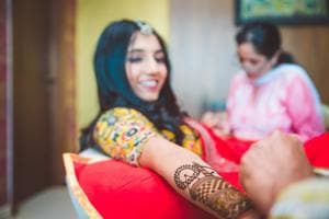 A Mumbai-based blogger got London Eye designed in her mehendi as she wanted to showcase her love story(Photo: Whatknot Photography) A Mumbai-based blogger got London Eye designed in her mehendi as she wanted to showcase her love story(Photo: Whatknot Photography)