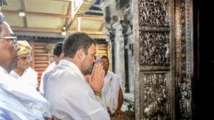 Rahul Gandhi who is said to be playing soft Hindutva Card before elections will visit Mahakaleshwar temple in Indore(HT/File Photo)