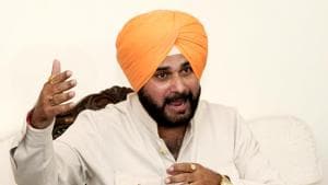Navjot Singh Sidhu also offered to take up the matter with Chief Minister Amarinder Singh for any help from the state government in this regard.(HT File Photo)