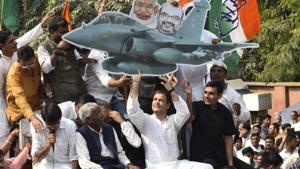 Congress president Rahul Gandhi led opposition protest again the Centre over midnight powershift in CBI(HT photo/ Vipin Kumar) Congress president Rahul Gandhi led opposition protest again the Centre over midnight powershift in CBI(HT photo/ Vipin Kumar)