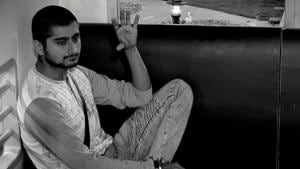 Deepak Thakur won the captaincy task in Bigg Boss after Megha Dhade decided to give up.(Colors) Deepak Thakur won the captaincy task in Bigg Boss after Megha Dhade decided to give up.(Colors)