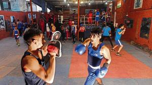 Aspiring boxers sweat it out at Najafgarh Boxing Academy.(Vipin Kumar/HT PHOTO) Aspiring boxers sweat it out at Najafgarh Boxing Academy.(Vipin Kumar/HT PHOTO)