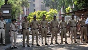 However, Tuljapurkar said that neither the police nor the ambulance department had advanced standard operating procedure (SOP), due to which it became difficult o immediately take the body to Sassoon general hospital.(HT PHOTO) However, Tuljapurkar said that neither the police nor the ambulance department had advanced standard operating procedure (SOP), due to which it became difficult o immediately take the body to Sassoon general hospital.(HT PHOTO)