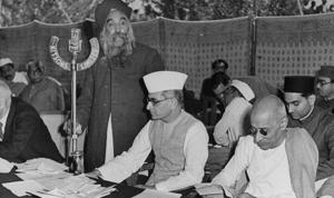 Master Tara Singh (standing) speaking at conference, with Kanyalal M Munshi (centre) and Chakravarthi Rajagopalachari (right)(The LIFE Picture Collection/Getty Images) Master Tara Singh (standing) speaking at conference, with Kanyalal M Munshi (centre) and Chakravarthi Rajagopalachari (right)(The LIFE Picture Collection/Getty Images)