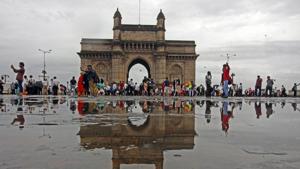 The proposed mid-sea Shivaji Memorial is approximately 19-22km from the Gateway of India as ferries have to take a roundabout route. With a new jetty at Nariman Point, the distance from main land will be reduced to around 4.8 km.(HT File) The proposed mid-sea Shivaji Memorial is approximately 19-22km from the Gateway of India as ferries have to take a roundabout route. With a new jetty at Nariman Point, the distance from main land will be reduced to around 4.8 km.(HT File)