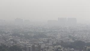 A view of Gurugram city's skyline enveloped in heavy smog and heavy air pollution, in Gurugram, on Wednesday(HT Photo) A view of Gurugram city's skyline enveloped in heavy smog and heavy air pollution, in Gurugram, on Wednesday(HT Photo)