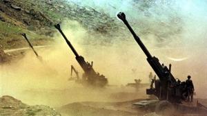 Indian artillery men fire 155mm Bofors guns.(AFP File Photo) Indian artillery men fire 155mm Bofors guns.(AFP File Photo)