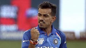 India's Yuzvendra Chahal celebrates the dismissal of Pakistan's Asif Ali.(AP) India's Yuzvendra Chahal celebrates the dismissal of Pakistan's Asif Ali.(AP)