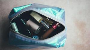 One of the best Diwali gifts for your loved ones could be beauty products.(Unsplash) One of the best Diwali gifts for your loved ones could be beauty products.(Unsplash)