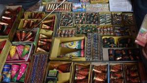 A firecracker shop in New Delhi on October 23.(AFP Photo) A firecracker shop in New Delhi on October 23.(AFP Photo)