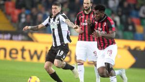 Udinese's Rodrigo De Paul (left) and Milan's Franck Kessie vie for the ball during their Italian Serie A match.(AP) Udinese's Rodrigo De Paul (left) and Milan's Franck Kessie vie for the ball during their Italian Serie A match.(AP)