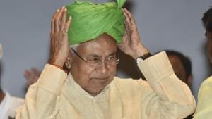 Bihar chief minister Nitish Kumar and several others had claimed that they had sent strands of hair to New Delhi for DNA sampling.(PTI) Bihar chief minister Nitish Kumar and several others had claimed that they had sent strands of hair to New Delhi for DNA sampling.(PTI)