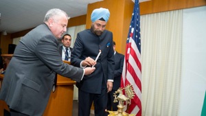Indian Ambassador to the US Navtej Sarna and Deputy Secretary of State John Sullivan were chief guests at the Diwali celebrations held at Foggy Bottom headquarters of the State Department.(India in USA/Twitter Photo) Indian Ambassador to the US Navtej Sarna and Deputy Secretary of State John Sullivan were chief guests at the Diwali celebrations held at Foggy Bottom headquarters of the State Department.(India in USA/Twitter Photo)