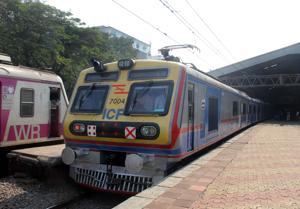 A general coach for female passengers was added in the Pune-Lonavala local train by the Pune divison of Central Railway this month(Bhushan Koyande/HT) A general coach for female passengers was added in the Pune-Lonavala local train by the Pune divison of Central Railway this month(Bhushan Koyande/HT)