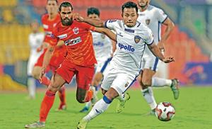 FC Pune City’s Adil Ahmed Khan (orange) and Jeje Lalpekhlua of Chennaiyin FC in action during match 30 of the Hero Indian Super League 2018 (ISL) held at Shree Shiv Chhatrapati sports complex stadium in the city on November 6.(Vipin Pawar /HTPHOTO) FC Pune City’s Adil Ahmed Khan (orange) and Jeje Lalpekhlua of Chennaiyin FC in action during match 30 of the Hero Indian Super League 2018 (ISL) held at Shree Shiv Chhatrapati sports complex stadium in the city on November 6.(Vipin Pawar /HTPHOTO)