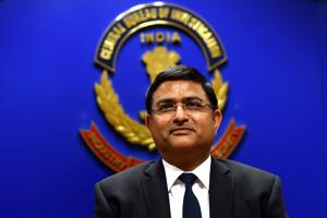 Rakesh Asthana has been divested of his duties and sent on leave by the central government following his ongoing feud with the CBI Director.(Arun Sharma/HT Photo) Rakesh Asthana has been divested of his duties and sent on leave by the central government following his ongoing feud with the CBI Director.(Arun Sharma/HT Photo)