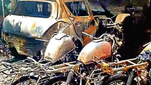 As many as 18 vehicles in Delhi’s Madangir village near Ambedkar Nagar were gutted after an unidentified man set them on fire early morning on Tuesday, November 6, 2018.(HT File) As many as 18 vehicles in Delhi’s Madangir village near Ambedkar Nagar were gutted after an unidentified man set them on fire early morning on Tuesday, November 6, 2018.(HT File)