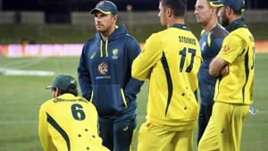 Australia's captain Aaron Finch (2/L) and teammates listen to the speeches after losing the third one-day international cricket match to South Africa(AFP) Australia's captain Aaron Finch (2/L) and teammates listen to the speeches after losing the third one-day international cricket match to South Africa(AFP)