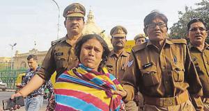 Asma Khatoon, a resident of Madion area attempted self-immolation outside Vidhan Bhawan(Mohd Rafique) Asma Khatoon, a resident of Madion area attempted self-immolation outside Vidhan Bhawan(Mohd Rafique)