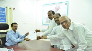 Telangana Rashtra Samithi president and caretaker chief minister K Chandrasekhar Rao filed his nomination papers for contesting the assembly elections from Gajwel assembly constituency in Siddipet district.(HT PHOTO)