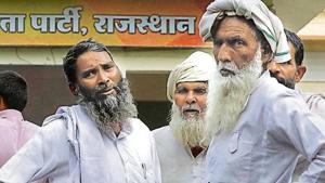 Rajasthan polls: Muslim community members from Kathoomar assembly constituency outside the state BJP office in Jaipur on Tuesday.(Himanshu Vyas/ HT Photo)