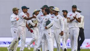 Bangladesh picked up two Zimbabwe wickets before close of play on the fourth day of the second Test in Mirpur.(AFP) Bangladesh picked up two Zimbabwe wickets before close of play on the fourth day of the second Test in Mirpur.(AFP)