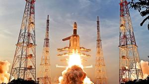 Isro’s GSLV Mark III launch vehicle takes off from Satish Dhawan Space Centre in Sriharikota on Wednesday.(PTI Photo) Isro’s GSLV Mark III launch vehicle takes off from Satish Dhawan Space Centre in Sriharikota on Wednesday.(PTI Photo)