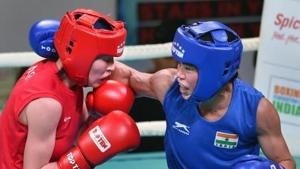 MC Mary Kom (in blue) will lead India’s charge in the Women’s World Boxing Championship.(PTI)