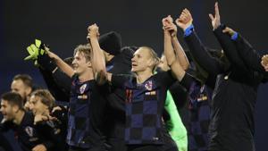 Croatia's Tin Jedvaj, Domagoj Vida and team mates celebrate after the match.(REUTERS) Croatia's Tin Jedvaj, Domagoj Vida and team mates celebrate after the match.(REUTERS)