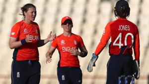 Anya Shrubsole (L) celebrates after taking a wicket against South Africa in the ICC Women’s World T20.(Twitter) Anya Shrubsole (L) celebrates after taking a wicket against South Africa in the ICC Women’s World T20.(Twitter)