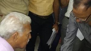 Maoist ideologue Varavara Rao being arrested by the Pune police from his Hyderabad house after his period of house arrest came to an end (HT Photo)(HT Photo) Maoist ideologue Varavara Rao being arrested by the Pune police from his Hyderabad house after his period of house arrest came to an end (HT Photo)(HT Photo)