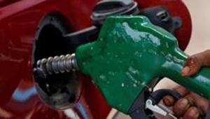 Petrol price Sunday was cut by 20 paise a litre and diesel by 18 paise.(REUTERS) Petrol price Sunday was cut by 20 paise a litre and diesel by 18 paise.(REUTERS)