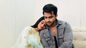 Shoaib Ibrahim wrote a detailed social media post in support of wife and Bigg Boss 12 contestant Dipika Kakar.(Twitter) Shoaib Ibrahim wrote a detailed social media post in support of wife and Bigg Boss 12 contestant Dipika Kakar.(Twitter)