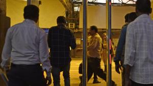 Passengers say metal detectors are still non-functional.(Vijayanand Gupta/HT PHOTO) Passengers say metal detectors are still non-functional.(Vijayanand Gupta/HT PHOTO)