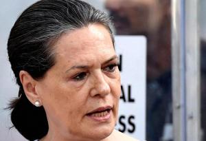 Former Congress President Sonia Gandhi will address her first ever public meeting in Telangana on Friday, ahead of the December 7 assembly elections (File photo)(HT)