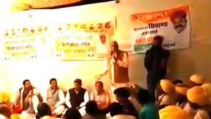 In the clip, Congress leader Vilasrao Muttemwar, addressing an election meeting reportedly in Rajasthan, can be heard saying, ‘Who knew him before he became the Prime Minister? Even today who knows his father’s name?’(Screengrab) In the clip, Congress leader Vilasrao Muttemwar, addressing an election meeting reportedly in Rajasthan, can be heard saying, ‘Who knew him before he became the Prime Minister? Even today who knows his father’s name?’(Screengrab)