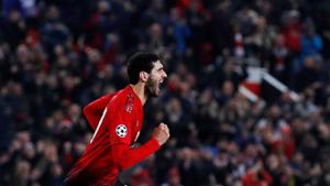 Manchester United's Marouane Fellaini celebrates after scoring in the 91st minute against Young Boys.(REUTERS) Manchester United's Marouane Fellaini celebrates after scoring in the 91st minute against Young Boys.(REUTERS)