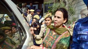 Navjot Kaur Sidhu, wife of Punjab minister Navjot Singh Sidhu, defended her husband over his remarks on Chief Minister Amarinder Singh. (File Photo)(HT Photo) Navjot Kaur Sidhu, wife of Punjab minister Navjot Singh Sidhu, defended her husband over his remarks on Chief Minister Amarinder Singh. (File Photo)(HT Photo)