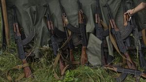 Munger has emerged as a hub for trading of sophisticated weapons, including AK-47 assault rifles, parts of which are smuggled from arms depots and locally assembled.(AP/ Representative image) Munger has emerged as a hub for trading of sophisticated weapons, including AK-47 assault rifles, parts of which are smuggled from arms depots and locally assembled.(AP/ Representative image)