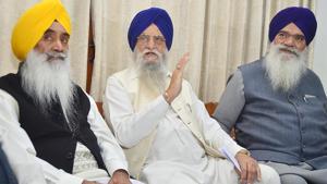 ( Left To Righ) Expelled SAD leaders Sewa Singh Sekhwan, Ranjit Singh Brahmpura and Rattan Singh Ajnala addressing a press conference in Amritsar on Sunday, December 2, 2018.(Sameer Sehgal / HT Photo) ( Left To Righ) Expelled SAD leaders Sewa Singh Sekhwan, Ranjit Singh Brahmpura and Rattan Singh Ajnala addressing a press conference in Amritsar on Sunday, December 2, 2018.(Sameer Sehgal / HT Photo)