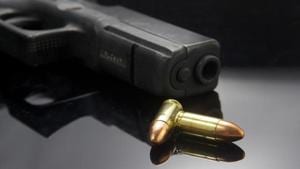 A 16-year-old boy and his cousin were shot and injured during clashes between two groups over the issue of a disc jockey (DJ) refusing to play songs.(HT File Photo (Representational Image)) A 16-year-old boy and his cousin were shot and injured during clashes between two groups over the issue of a disc jockey (DJ) refusing to play songs.(HT File Photo (Representational Image))