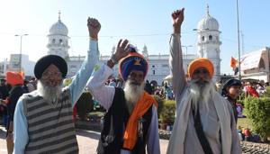When Indian pilgrims arrived on November 23 at Nankana Sahib, they found the grounds of the shrine and buildings festooned with banners and posters on “Referendum 2020” and an “independent” Punjab.(AFP/Picture for representation) When Indian pilgrims arrived on November 23 at Nankana Sahib, they found the grounds of the shrine and buildings festooned with banners and posters on “Referendum 2020” and an “independent” Punjab.(AFP/Picture for representation)
