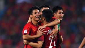Vietnam's players celebrate at the end of the second leg of the AFF Suzuki Cup 2018 semifinal football match between Vietnam and the Philippines at the My Dinh Stadium in Hanoi on December 6, 2018(AFP) Vietnam's players celebrate at the end of the second leg of the AFF Suzuki Cup 2018 semifinal football match between Vietnam and the Philippines at the My Dinh Stadium in Hanoi on December 6, 2018(AFP)