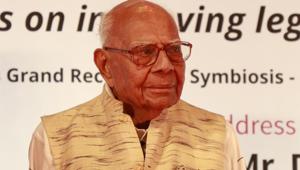 Ram Jethmalani and Bharatiya Janata Party on Thursday approached a Delhi court with a joint application to end a pending suit relating to his expulsion from the BJP.(HT File Photo) Ram Jethmalani and Bharatiya Janata Party on Thursday approached a Delhi court with a joint application to end a pending suit relating to his expulsion from the BJP.(HT File Photo)