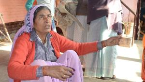 Ratan Kaur, the mother of Jeetendra also known as Fauji, has said that she would kill him herself if it was proved that he had shot dead police inspector Subodh Kumar during the violence in Bulandshahr, as was claimed through some videos of the incident.(PTI) Ratan Kaur, the mother of Jeetendra also known as Fauji, has said that she would kill him herself if it was proved that he had shot dead police inspector Subodh Kumar during the violence in Bulandshahr, as was claimed through some videos of the incident.(PTI)